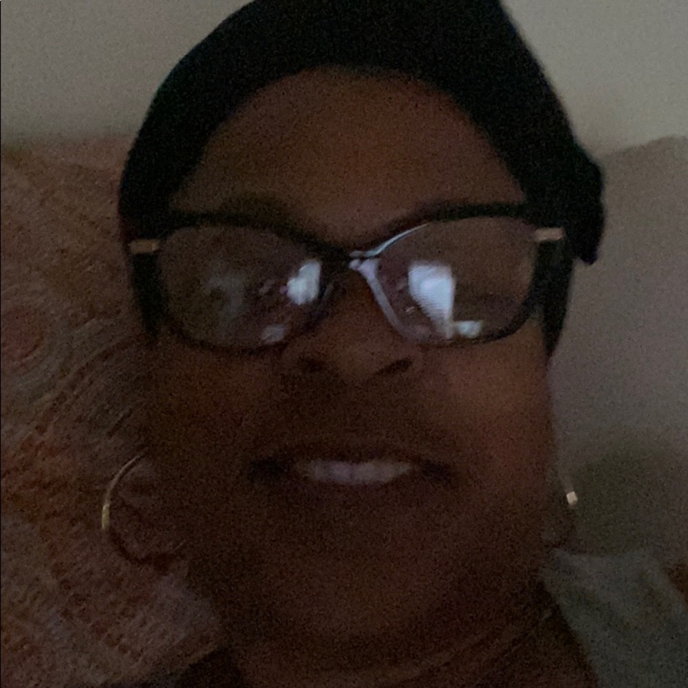 Meet your Posher, Dolores